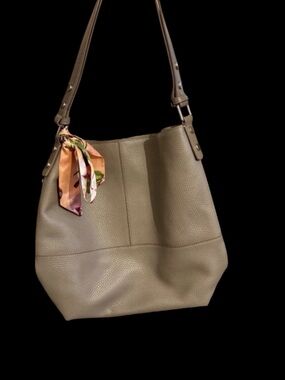 Treasure & Bond Taupe Pebbled Vegan Leather Hobo Tote Bag Large Shoulder Bag